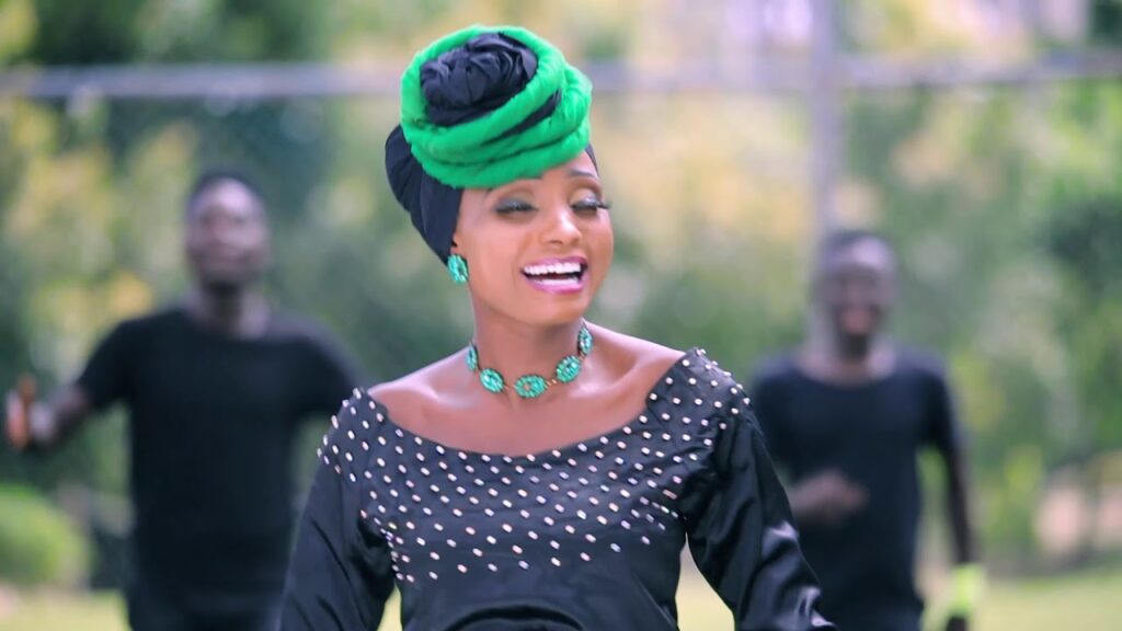 Asiya Chairlady – A adamsycelebrity acikin wakar sinadari - Featured Image